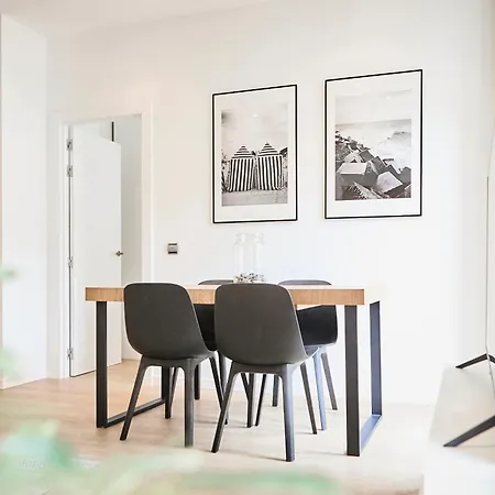 Urbieta By Basque Homes شقة